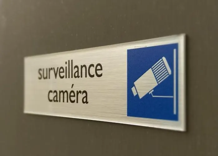 Chez Lyly et Juju Piscine&Sauna Calme 3chambres 3*